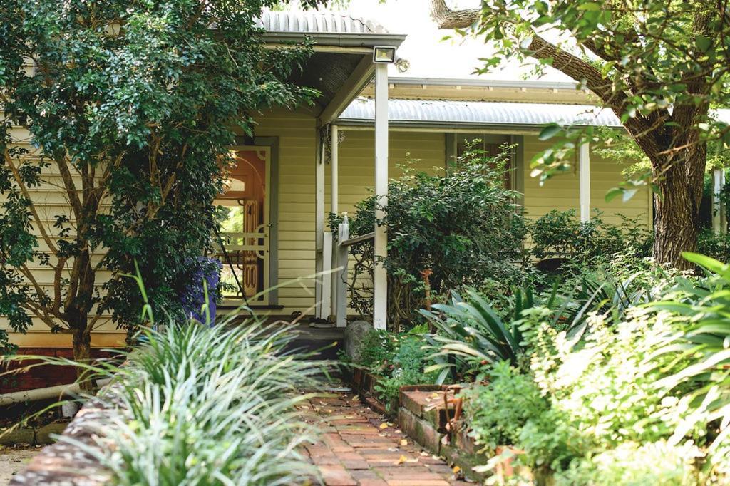 Plynlimmon-1860 Heritage Cottage Or Double Room With Orchard View Kurrajong Exterior photo